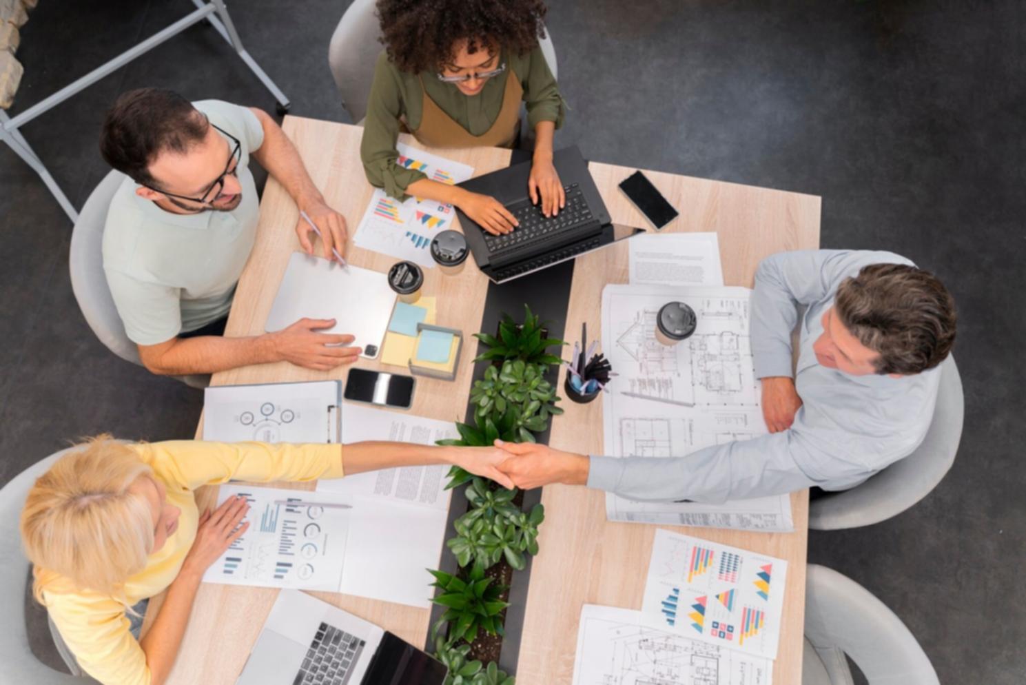 Graphiques financiers et tableaux de bord analytiques